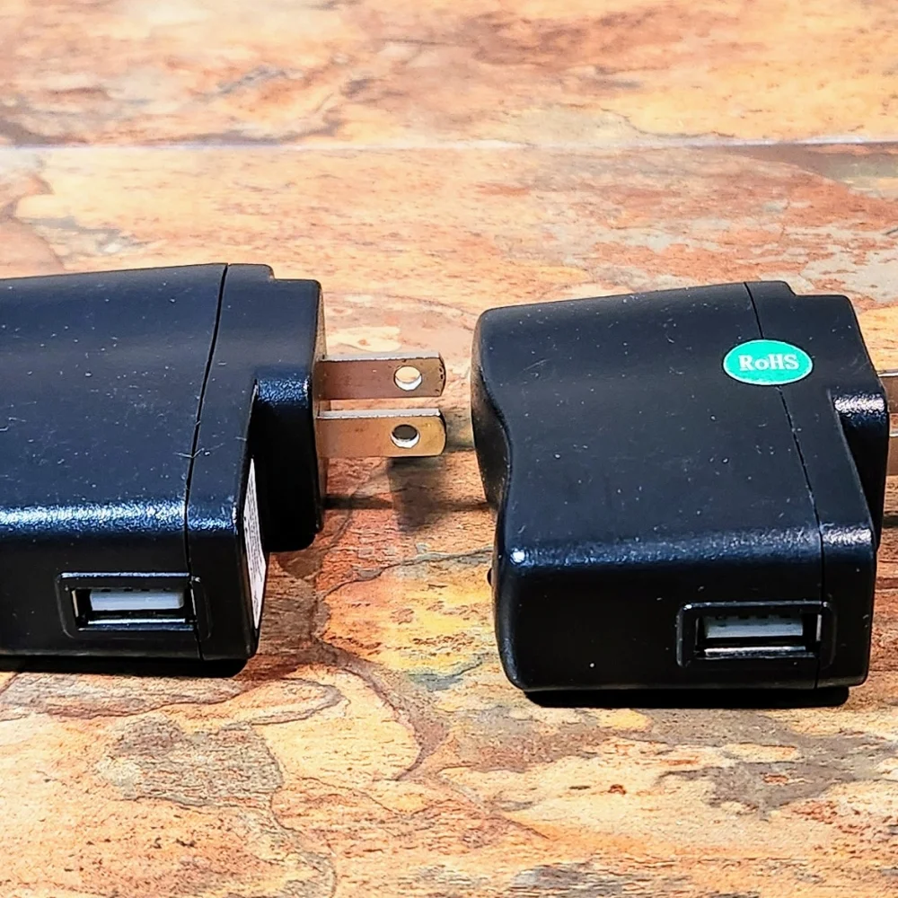 2 - Lot Block Travel Chargers • USB-Adapters • Red Dot Lights-up When Charging •